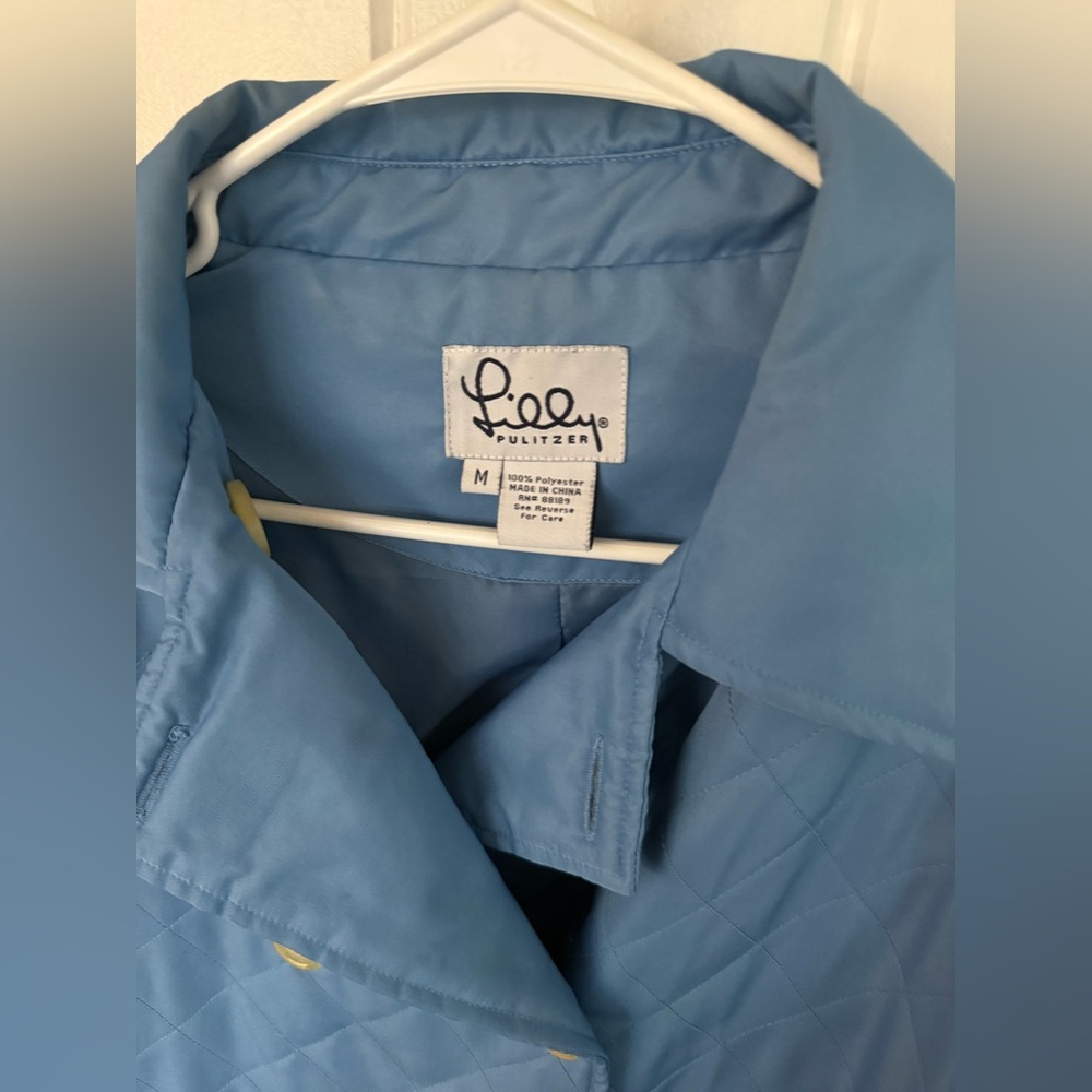 Lilly Pulitzer Quilted Light Blue Barn Coat Sz medium - Picture 3 of 3